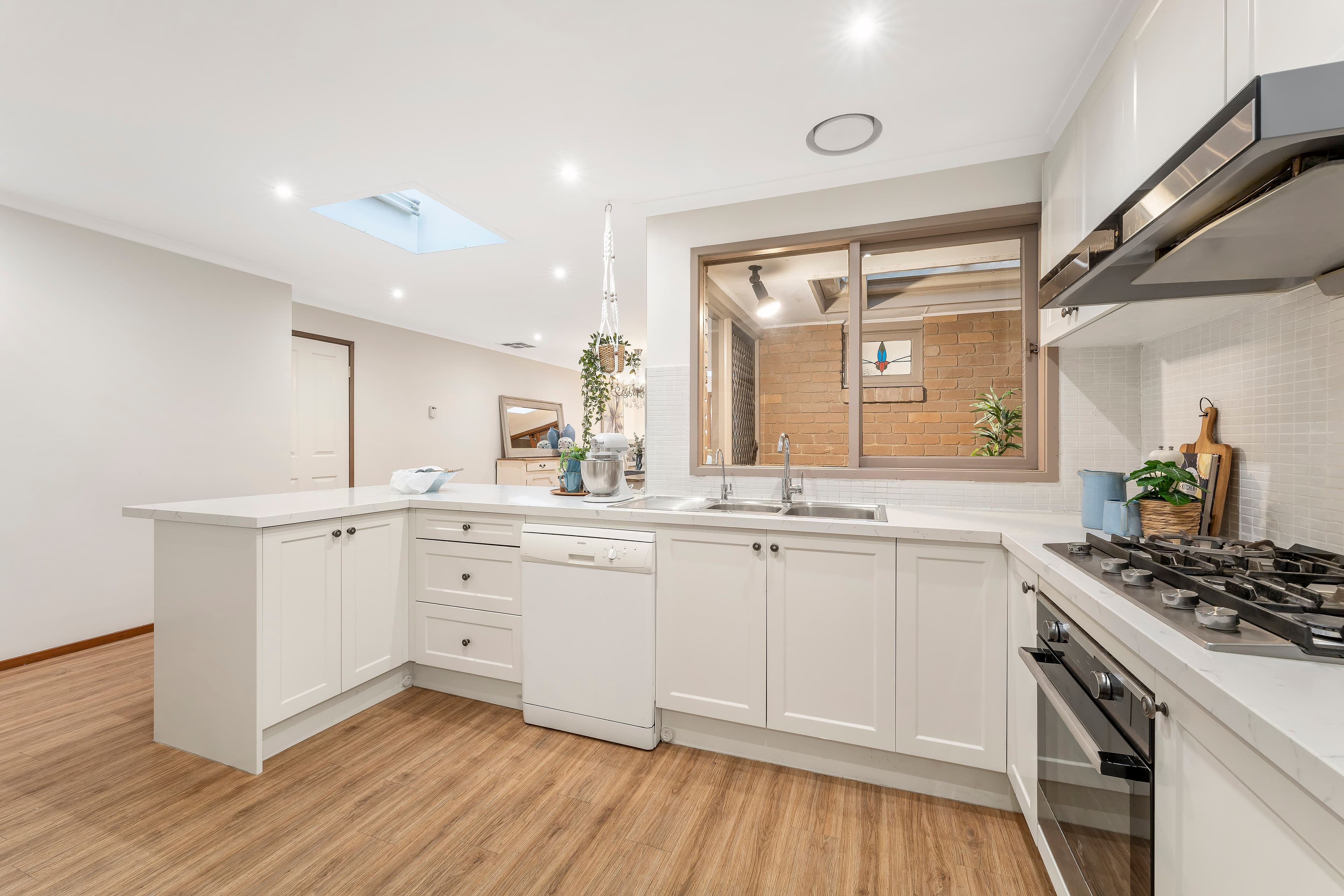 63 Argyle Way, Wantirna South VIC 3152, Wantirna South - Thumbnail 3