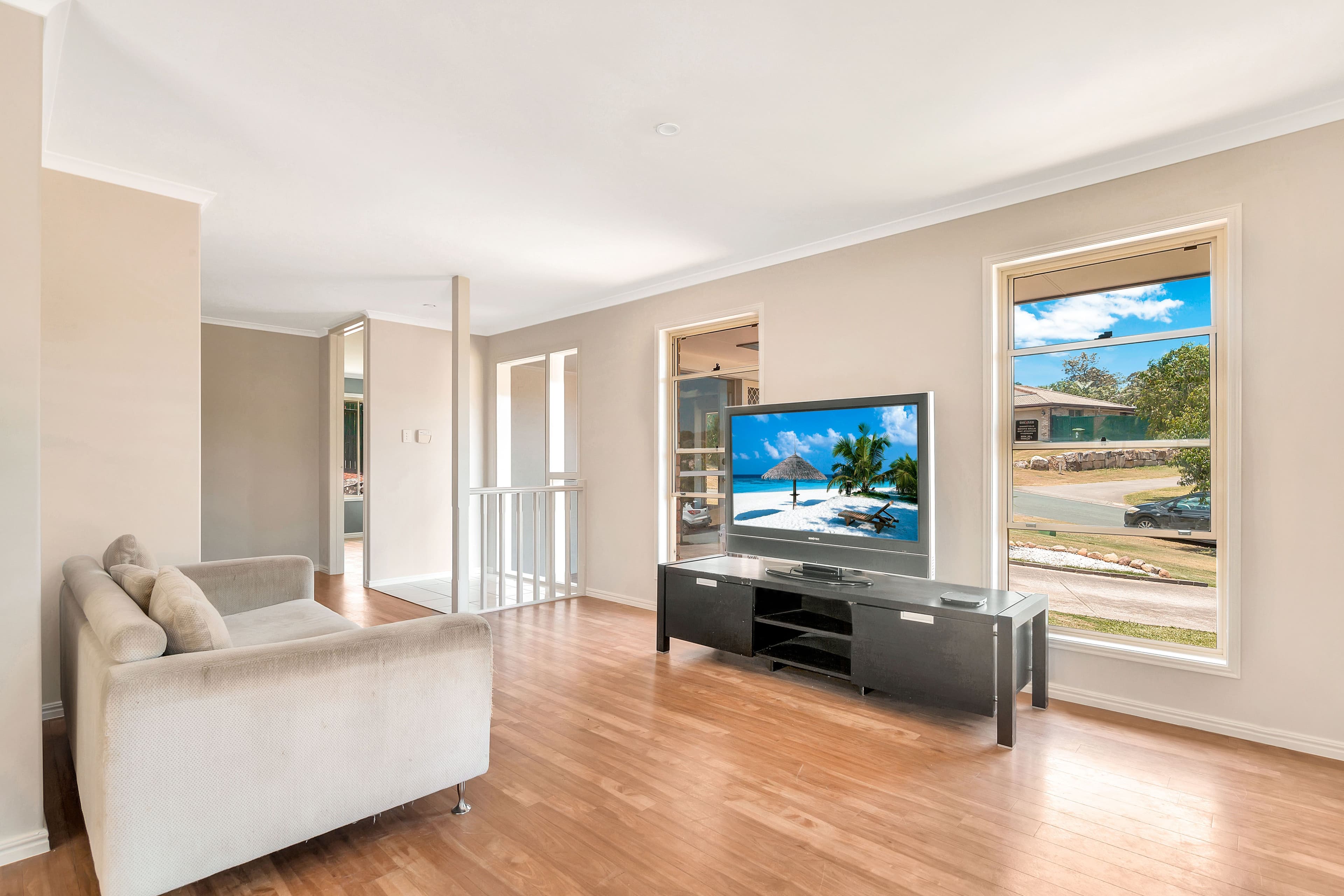 8 Mona Court, Oxenford QLD 4210, Oxenford - Thumbnail 3