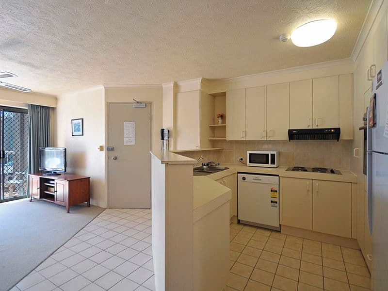 36 Australia Avenue, BROADBEACH QLD 4218, Broadbeach - Thumbnail 5