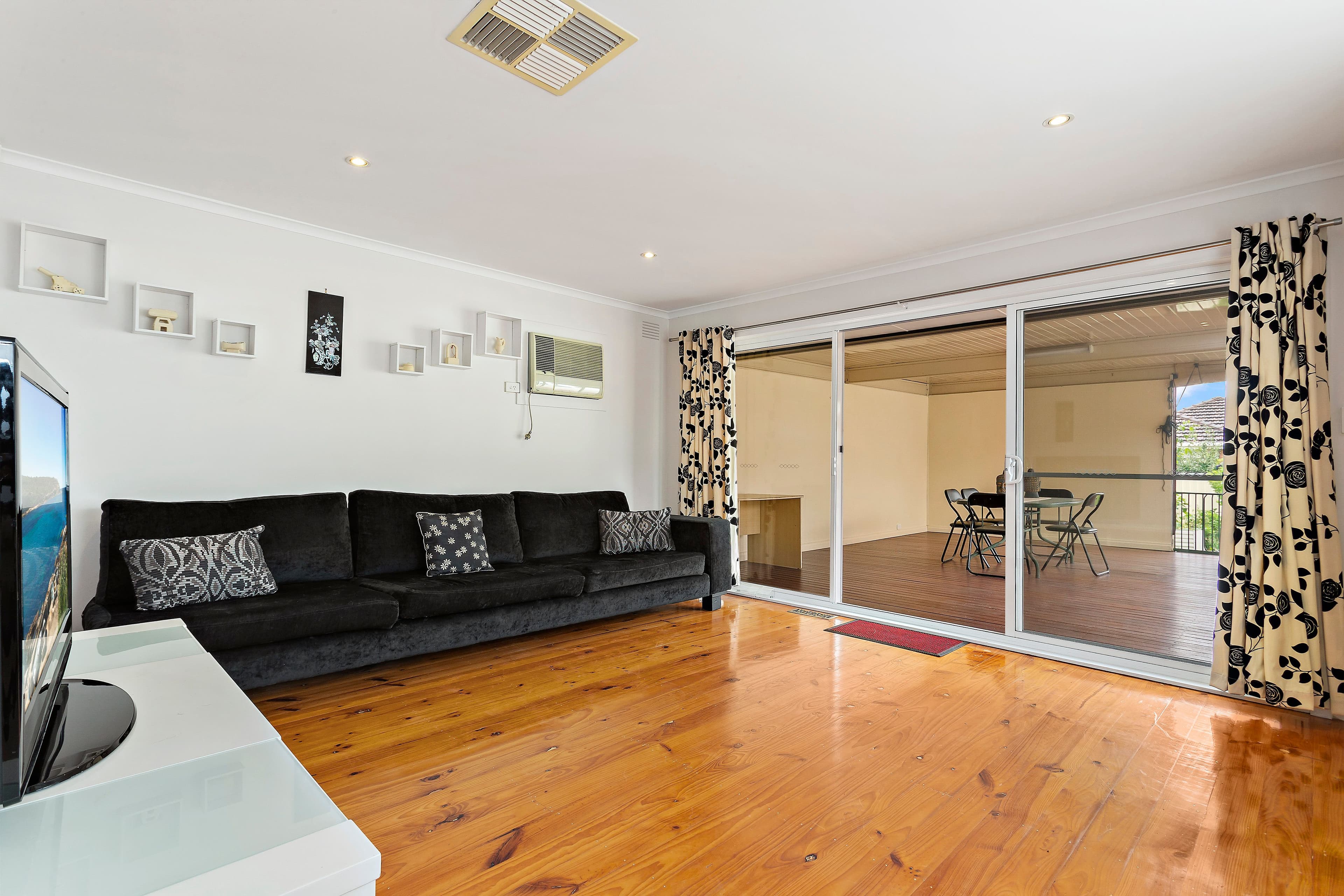 15 Ruthven Crescent, Lalor VIC 3075, Lalor - Thumbnail 4