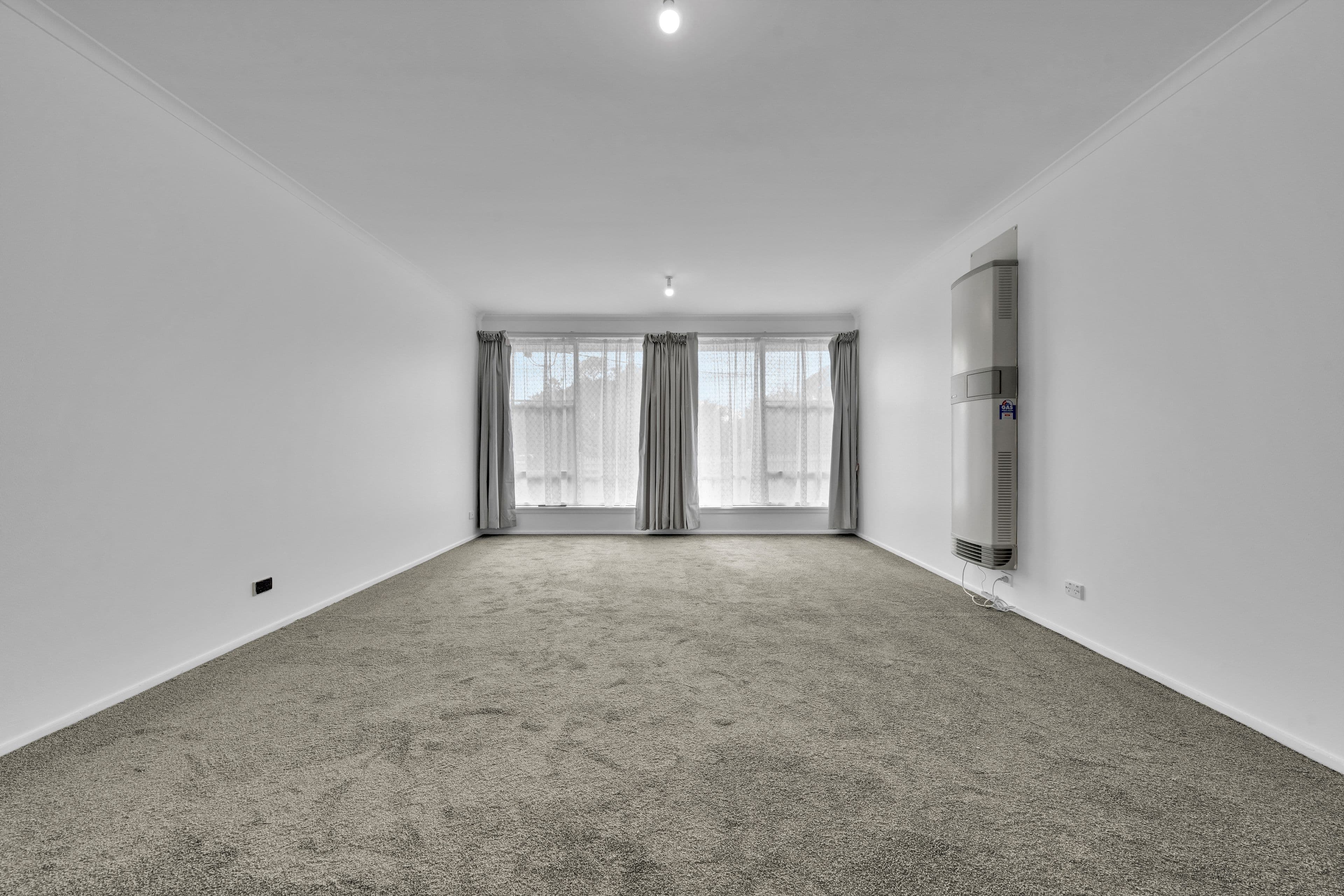 28 Hoya Crescent, Frankston North VIC 3200, Frankston North - Thumbnail 2