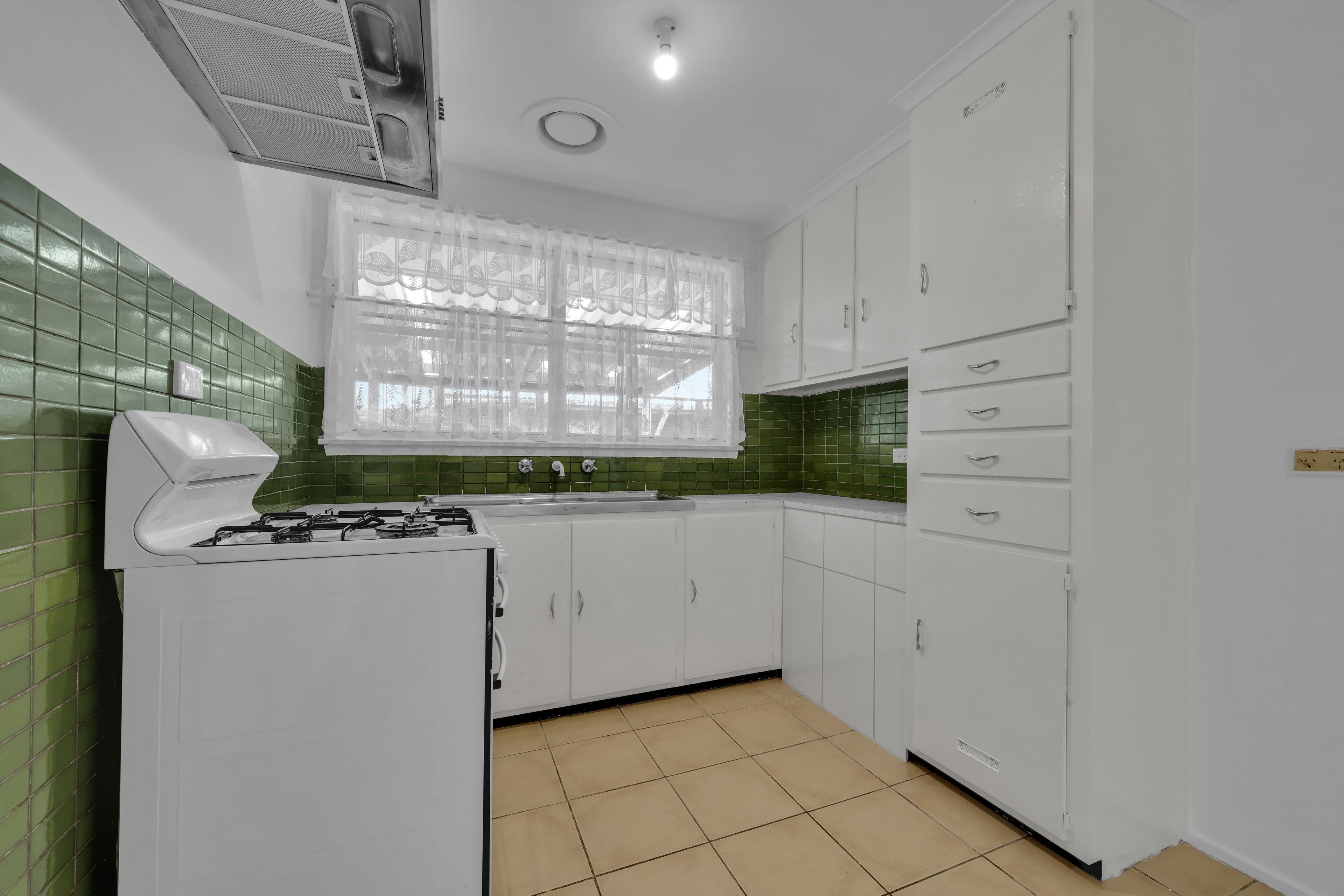 28 Hoya Crescent, Frankston North VIC 3200, Frankston North - Thumbnail 3