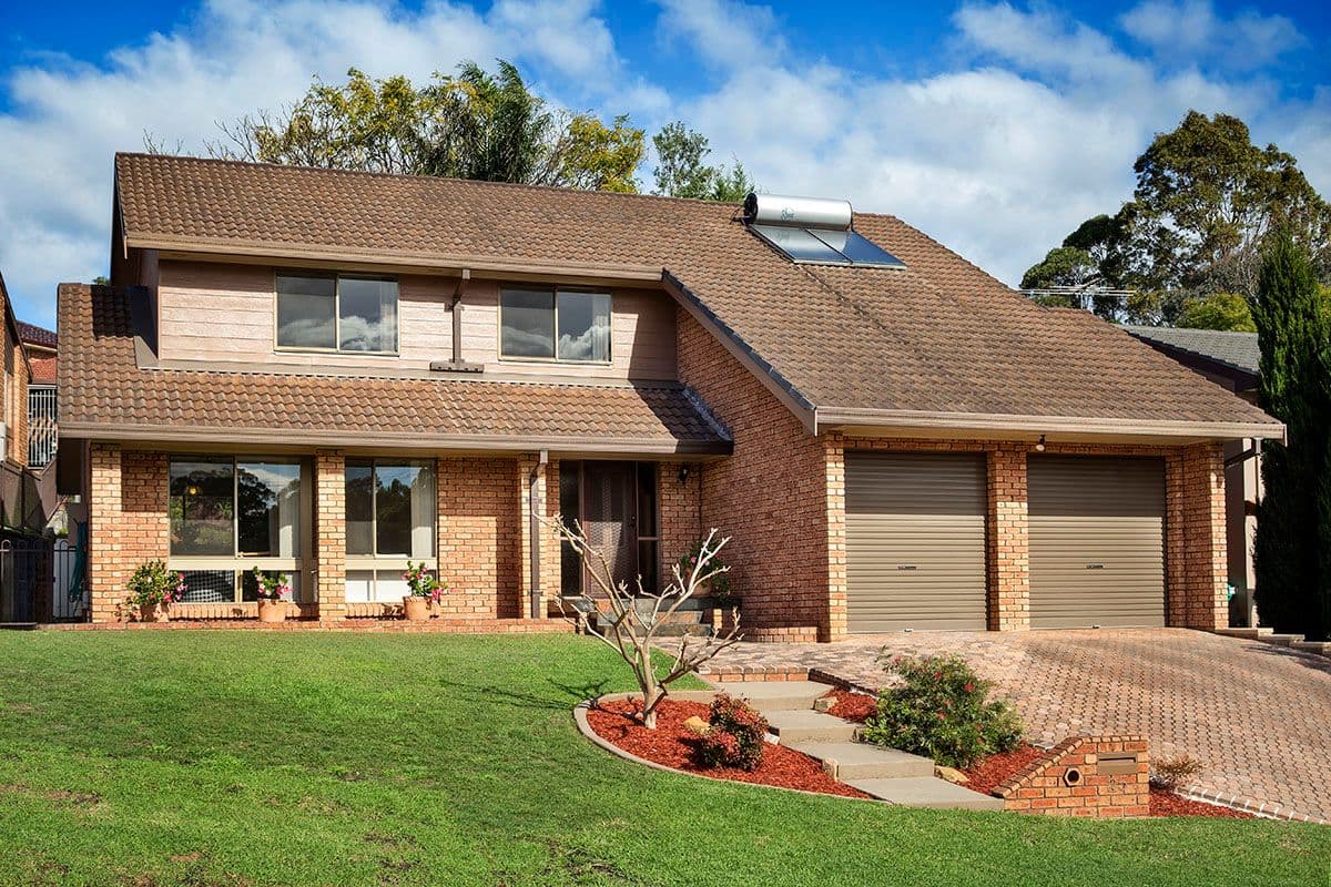 25 Shand Close, Illawong - Image 1