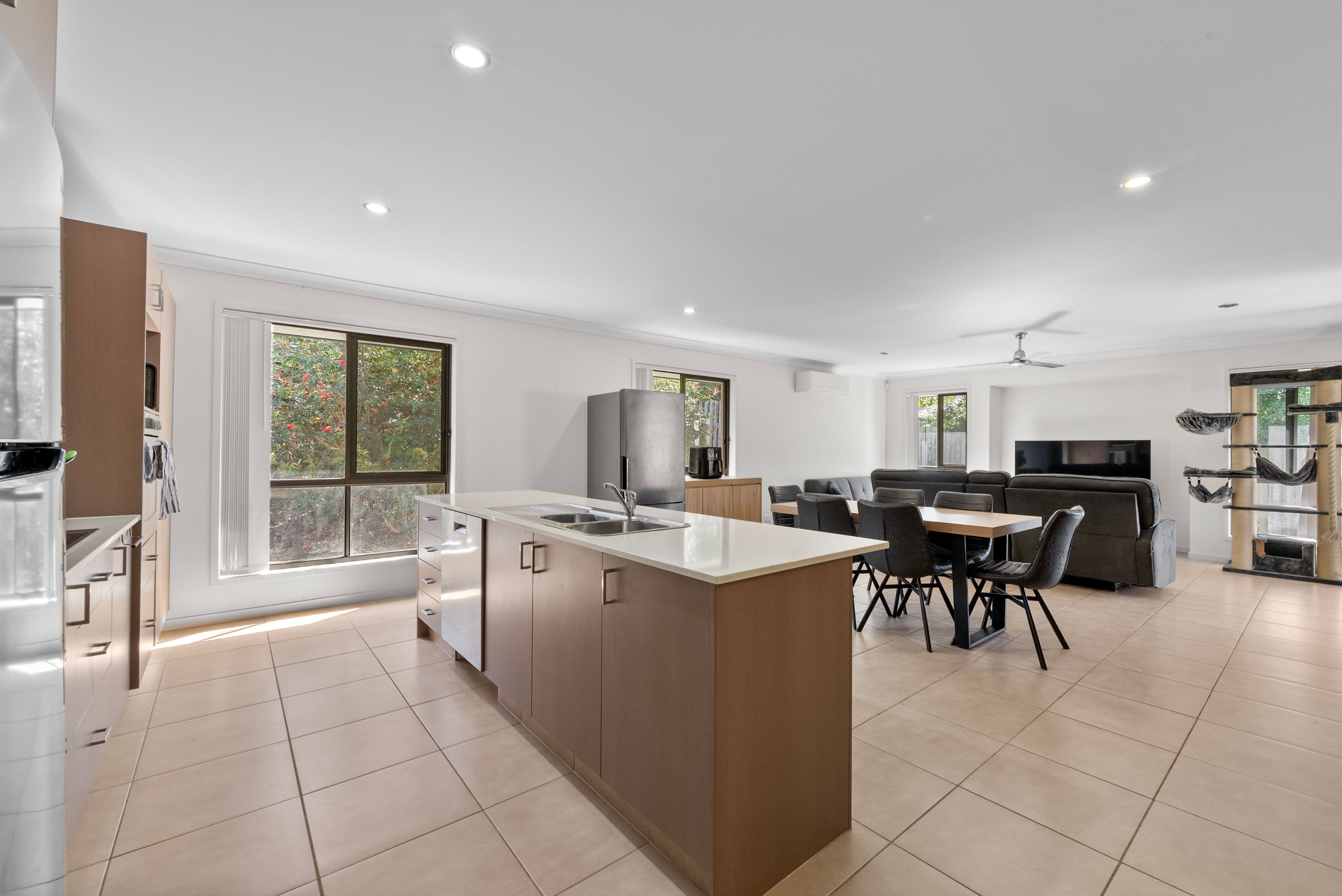 5 Morning Sun Court, Maudsland QLD 4210, Maudsland - Thumbnail 3