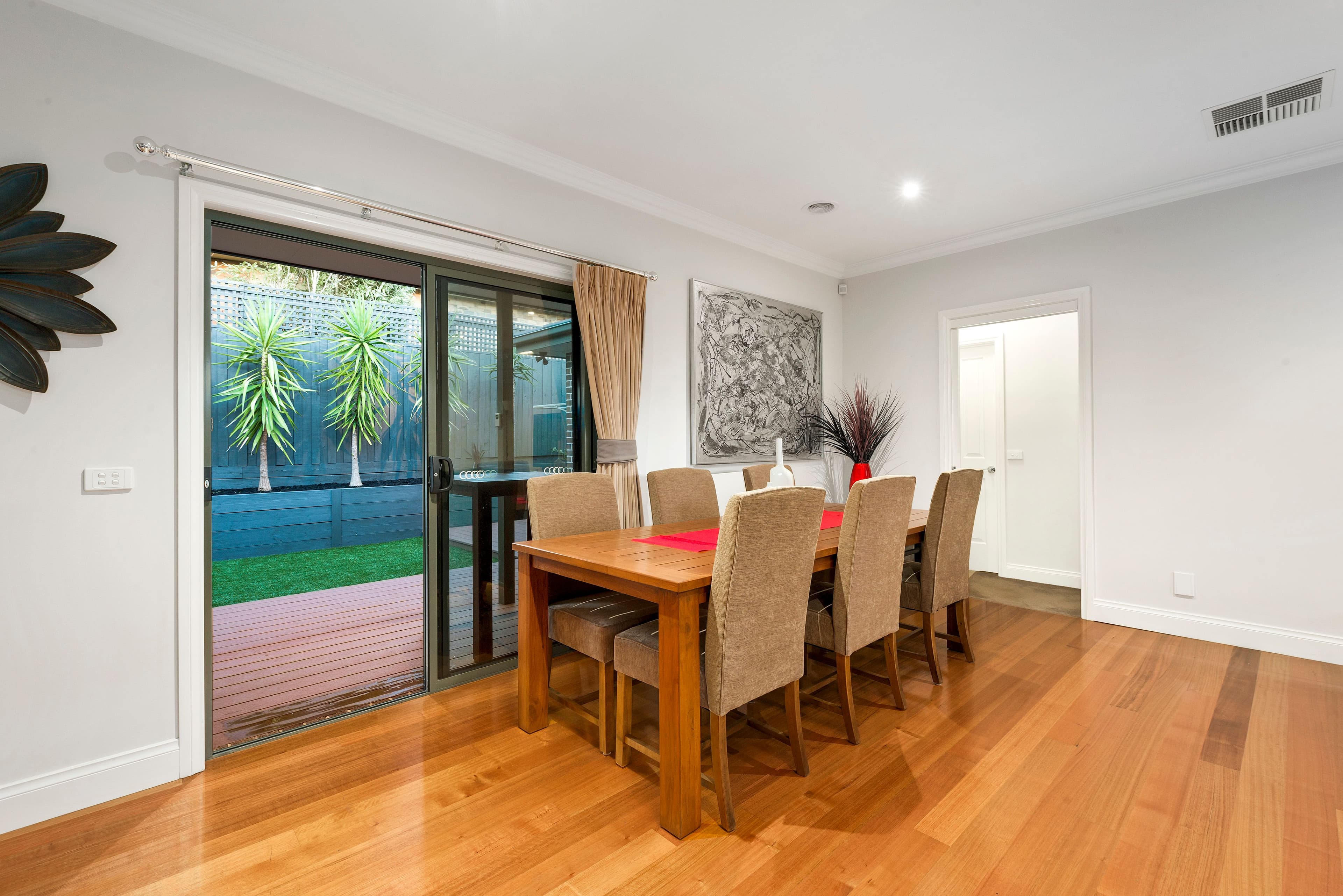 28 Greendale Road, Doncaster East VIC 3109, Doncaster East - Thumbnail 3