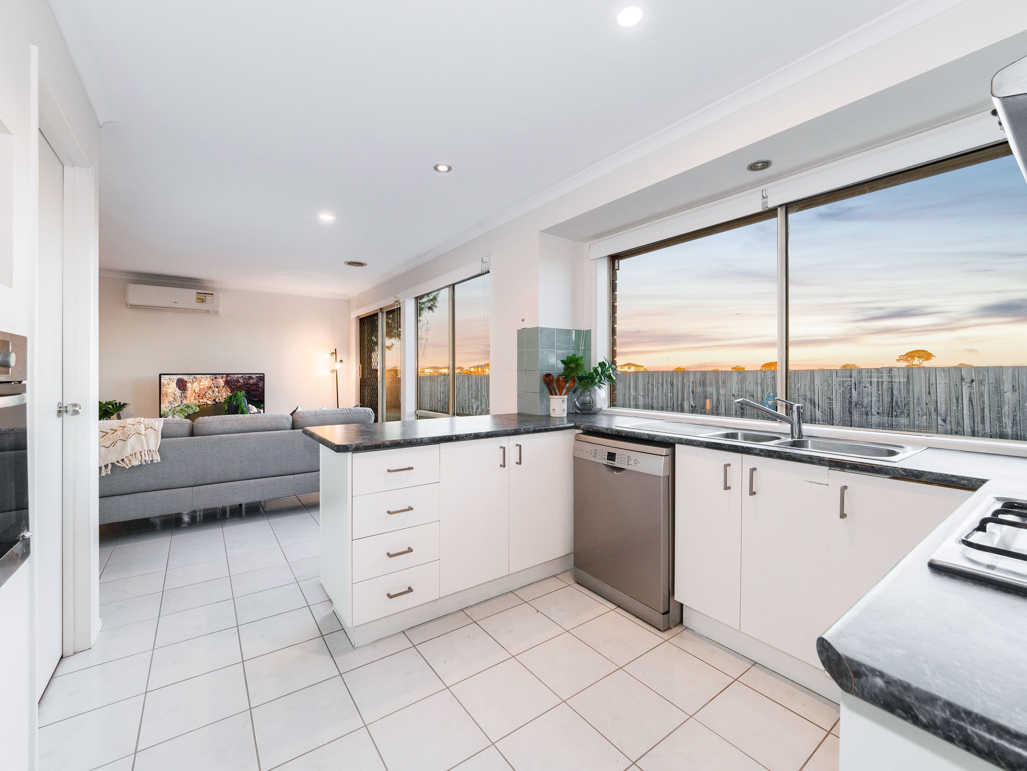 92 Rangeview Drive, Skye VIC 3977, Skye - Thumbnail 8