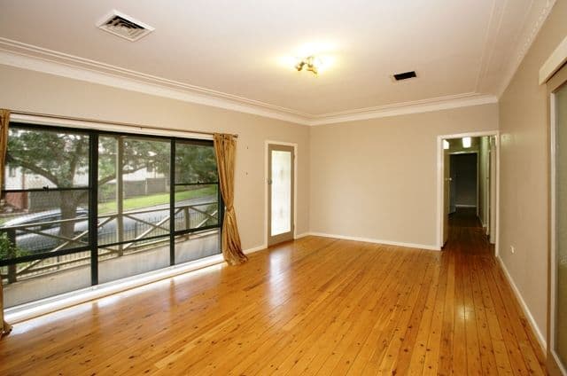 7 Waranga Avenue, MOUNT AUSTIN NSW 2650, Mount Austin - Thumbnail 3