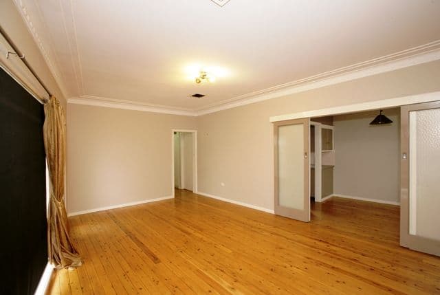 7 Waranga Avenue, MOUNT AUSTIN NSW 2650, Mount Austin - Thumbnail 4
