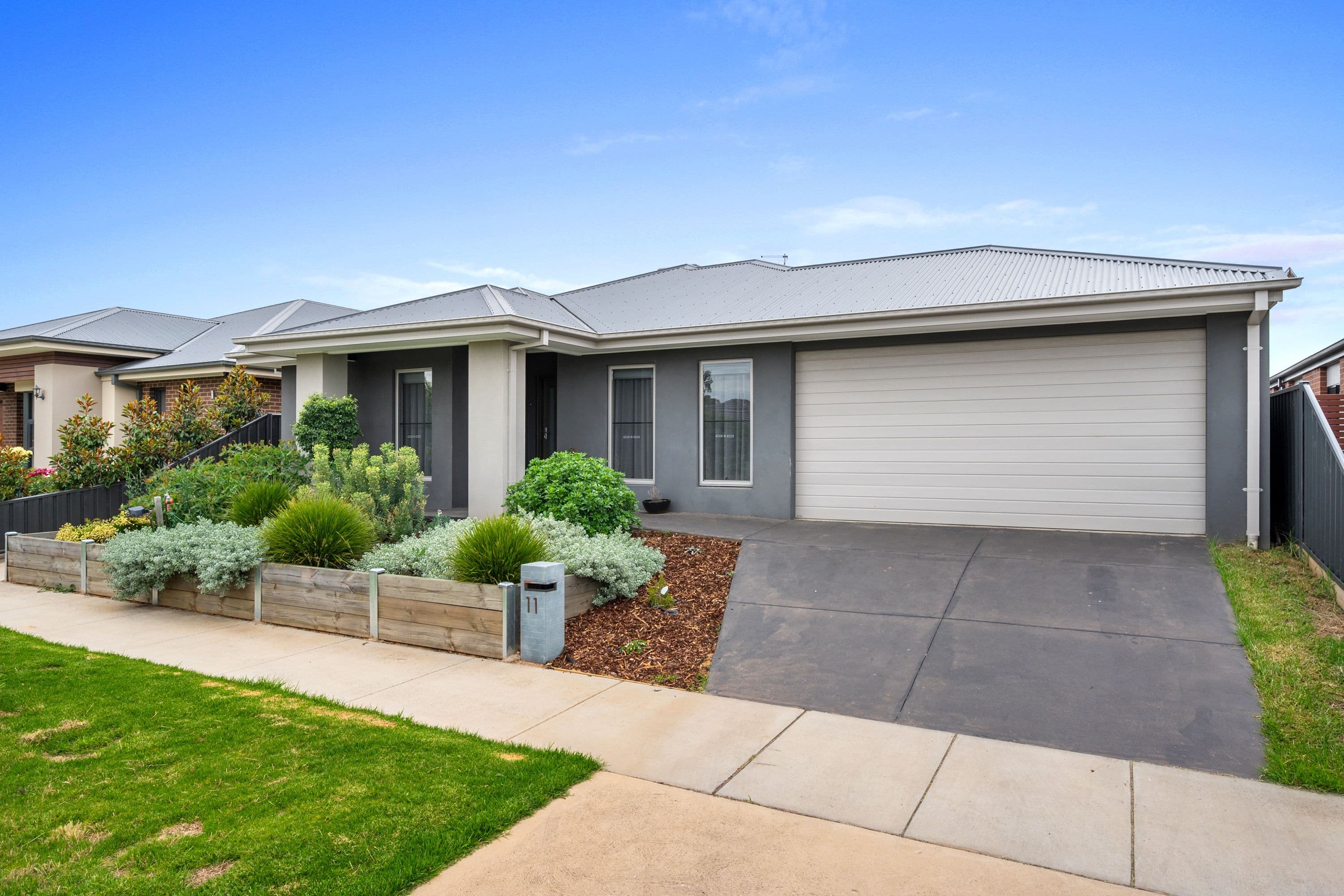 11 Priest Street, White Hills VIC 3550, White Hills - Thumbnail 2