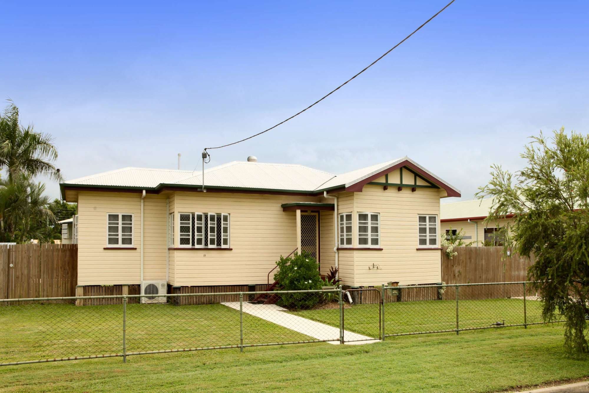 19 Barbeler Street, CURRAJONG QLD 4812, Currajong - Image 1