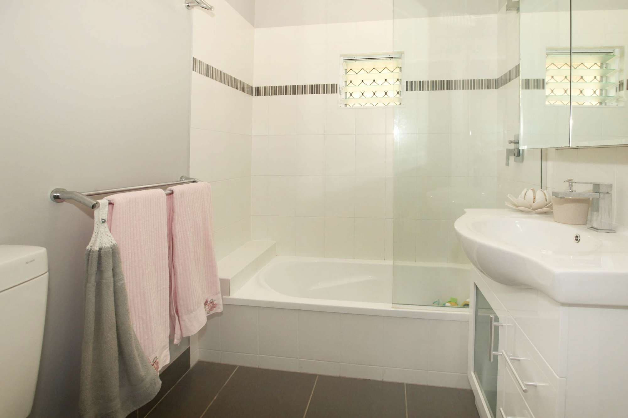19 Barbeler Street, CURRAJONG QLD 4812, Currajong - Thumbnail 7