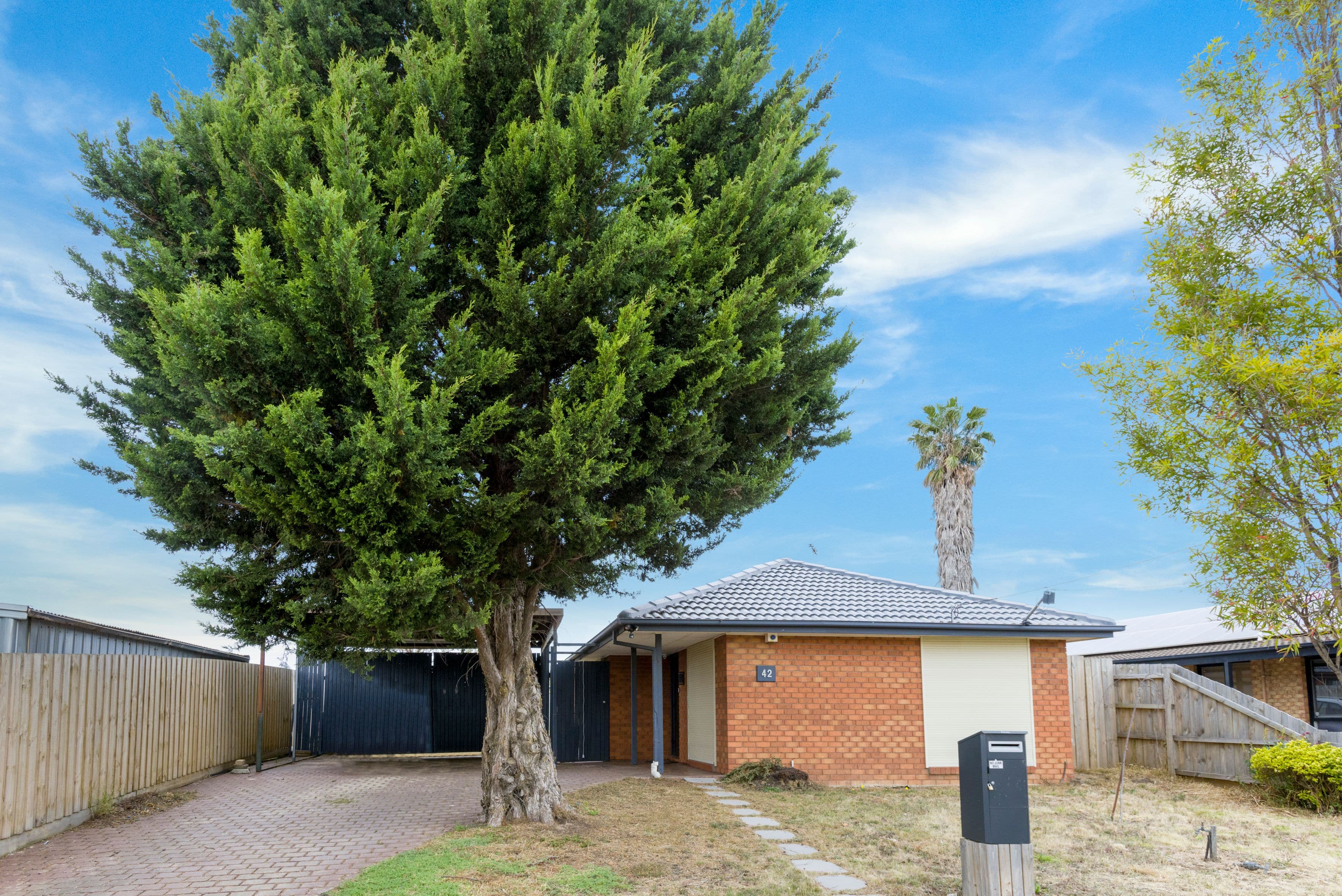 42 Sanderling Street, Werribee VIC 3030, Werribee - Thumbnail 2