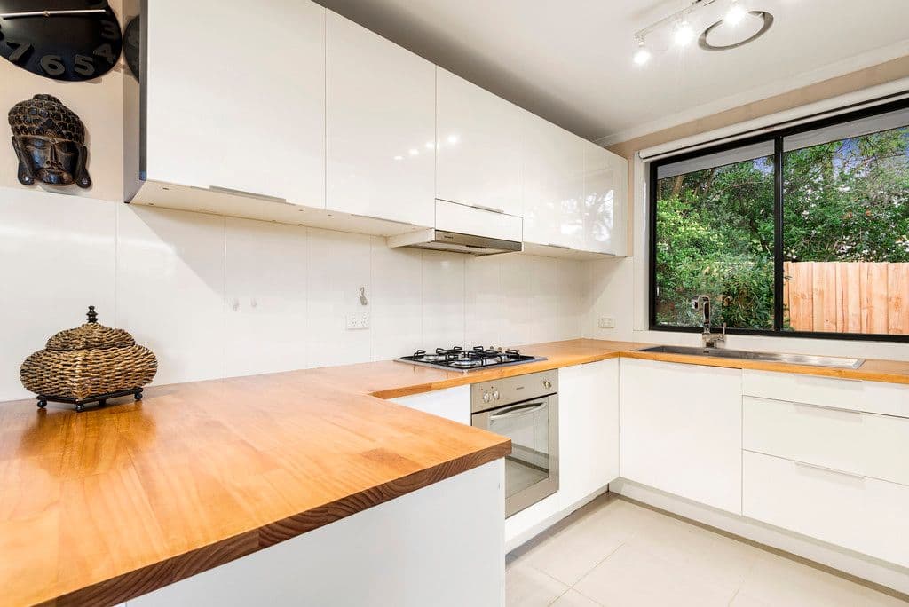 19 Binalong Avenue, Chadstone VIC 3148, Chadstone - Thumbnail 3