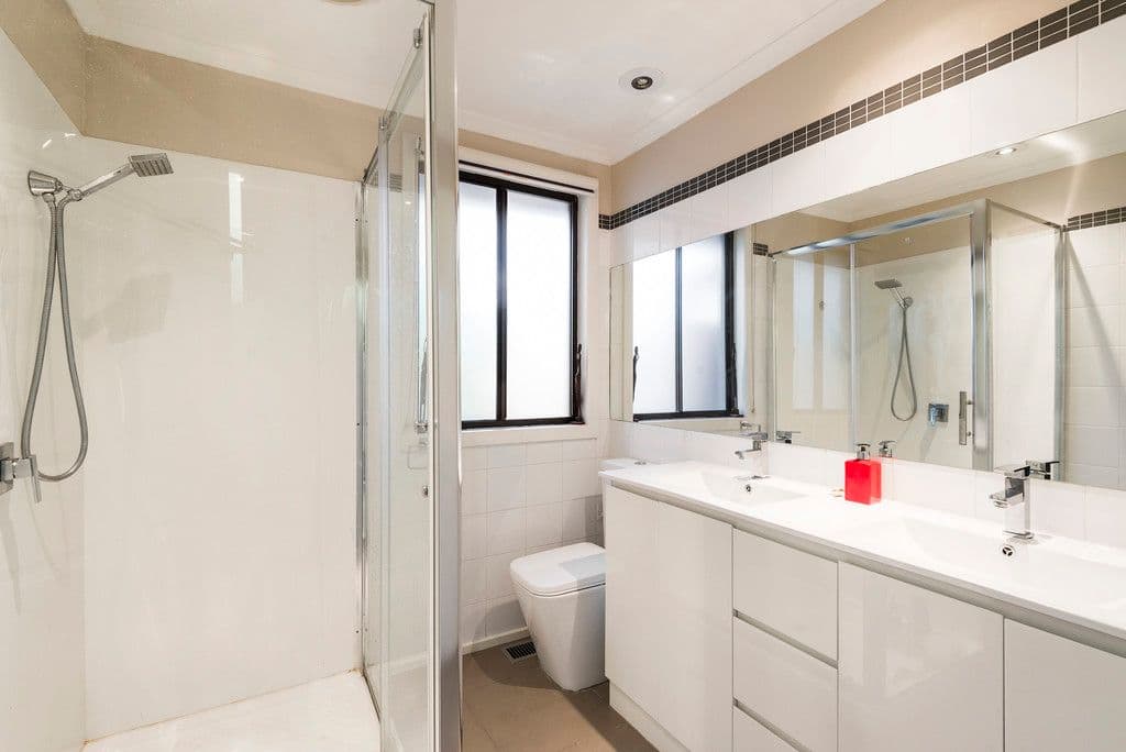 19 Binalong Avenue, Chadstone VIC 3148, Chadstone - Thumbnail 4