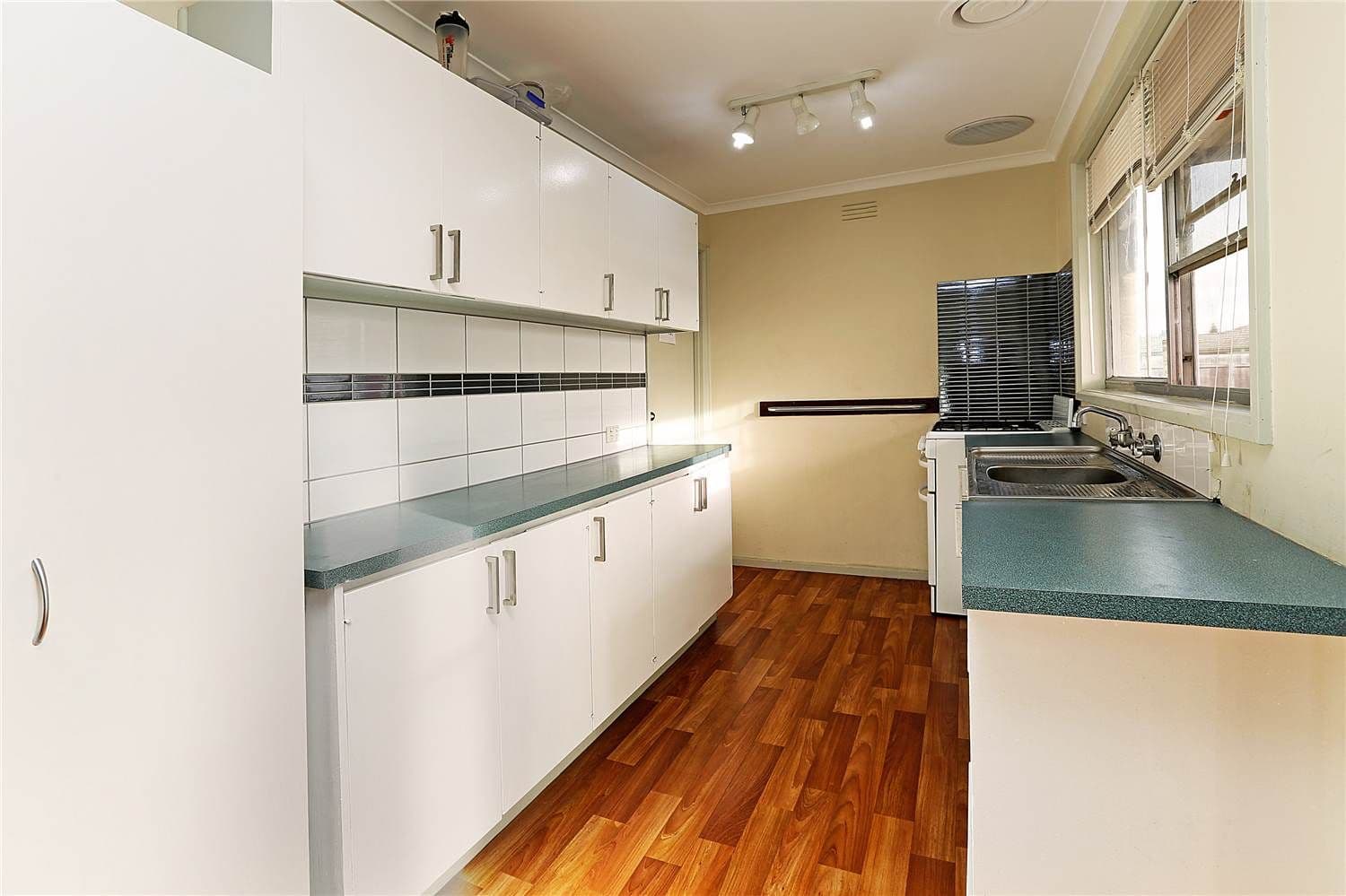 17 Sharland Road, CORIO VIC 3214, Corio - Thumbnail 4