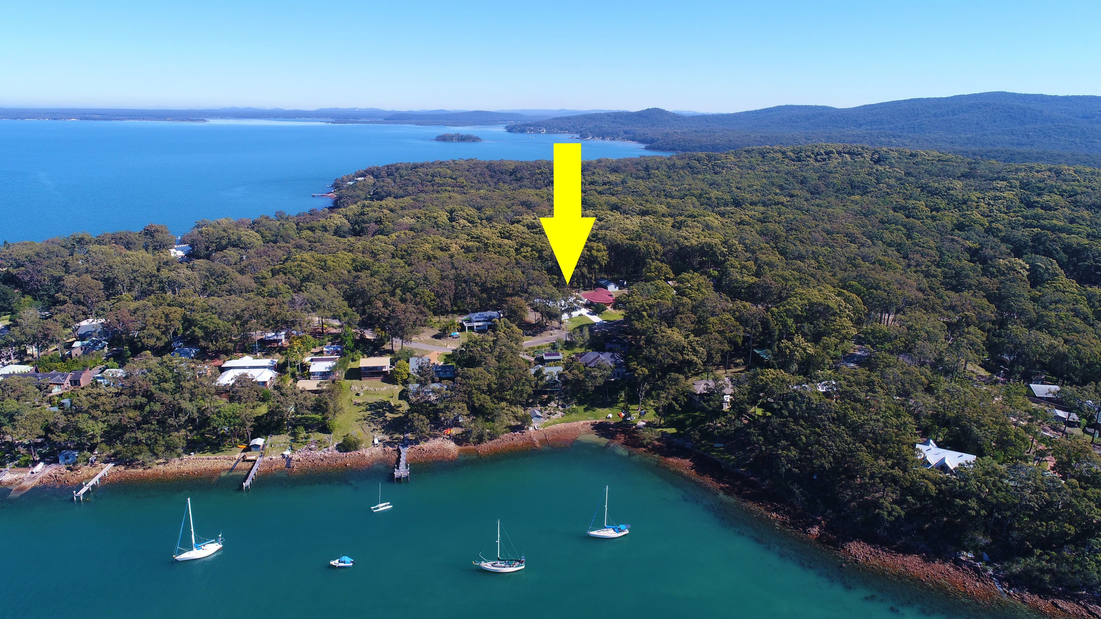 20 Cove Boulevard, North Arm Cove - Thumbnail 2