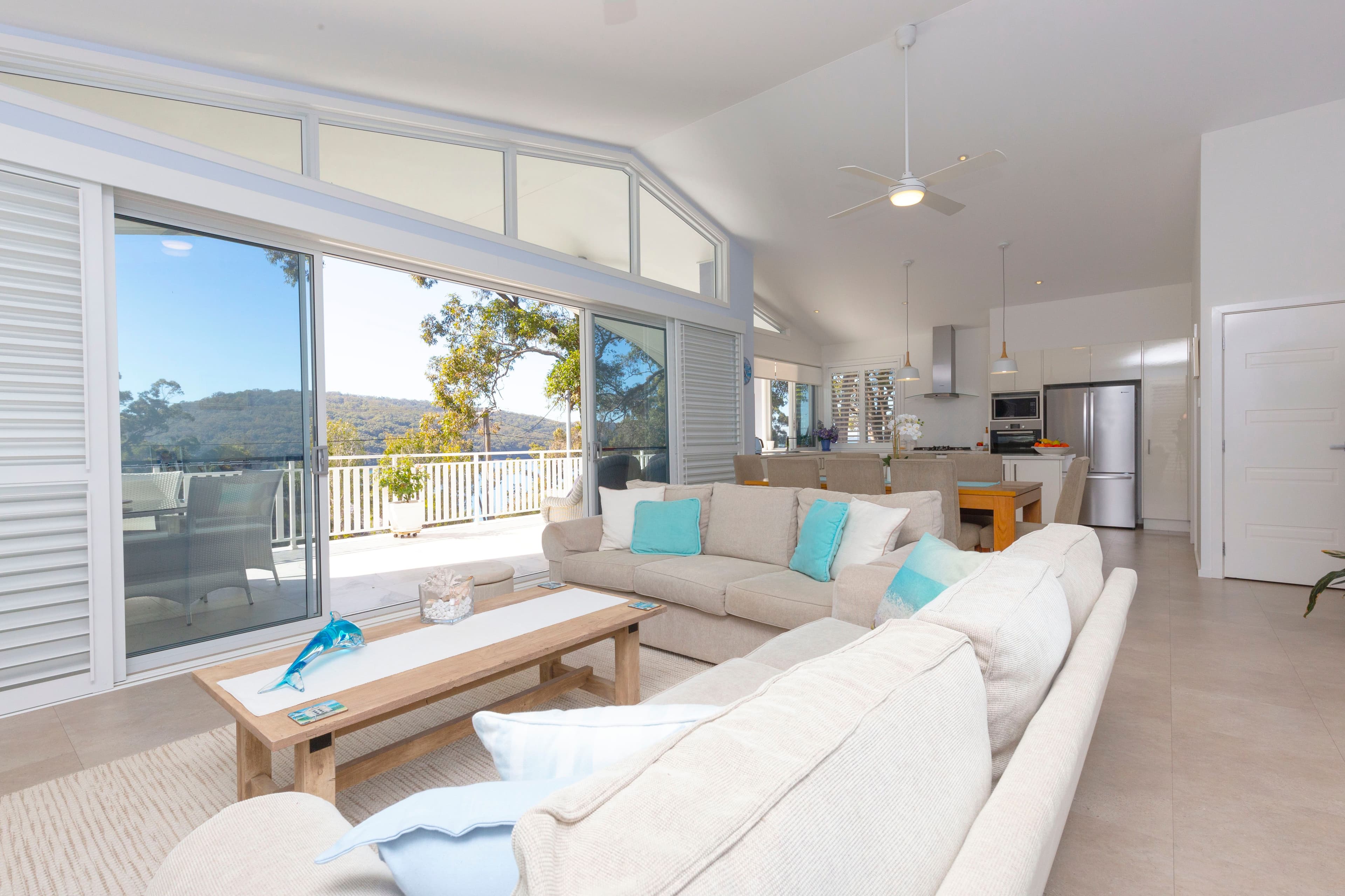 20 Cove Boulevard, North Arm Cove - Thumbnail 3