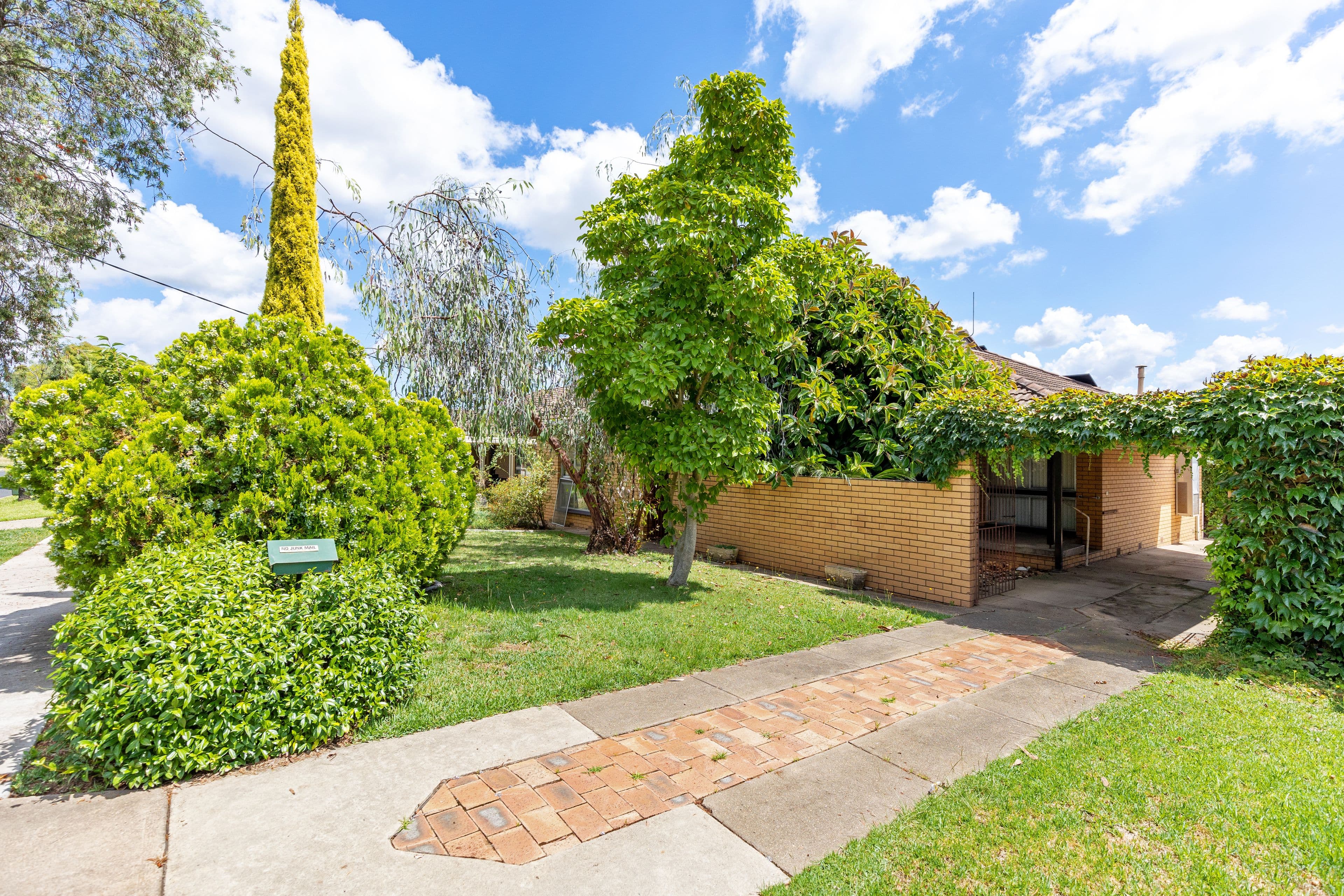 86 Raye Street, Tolland NSW 2650, Tolland - Image 1