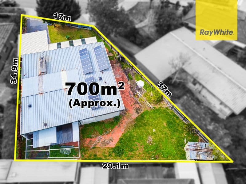 33 Chelmsford Crescent, St Albans VIC 3021, St Albans - Image 1