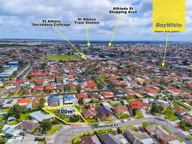 33 Chelmsford Crescent, St Albans VIC 3021, St Albans - Thumbnail 2