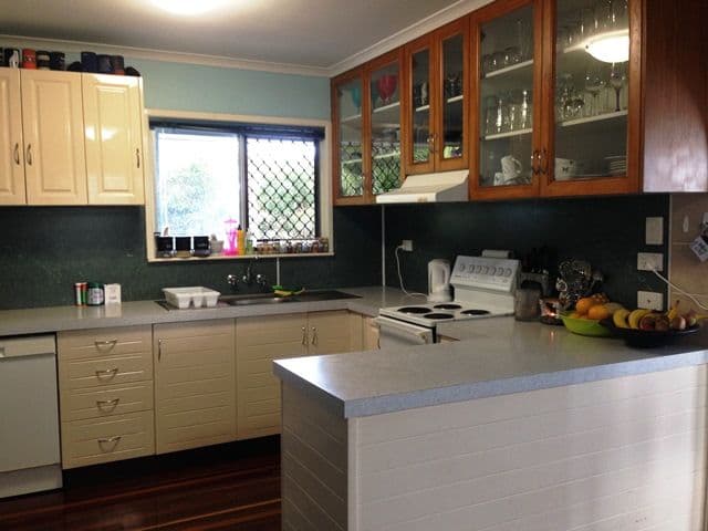 28 Holack Street, NORTH MACKAY QLD 4740, North Mackay - Thumbnail 2