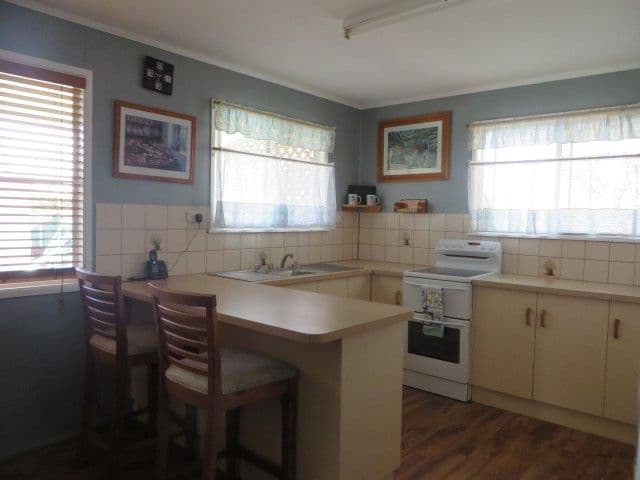 19 Robertson Street, Roma QLD 4455, Roma - Thumbnail 7