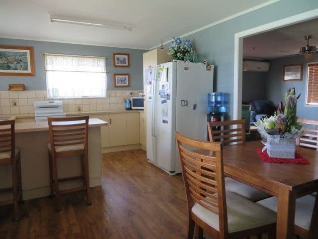 19 Robertson Street, Roma QLD 4455, Roma - Thumbnail 8