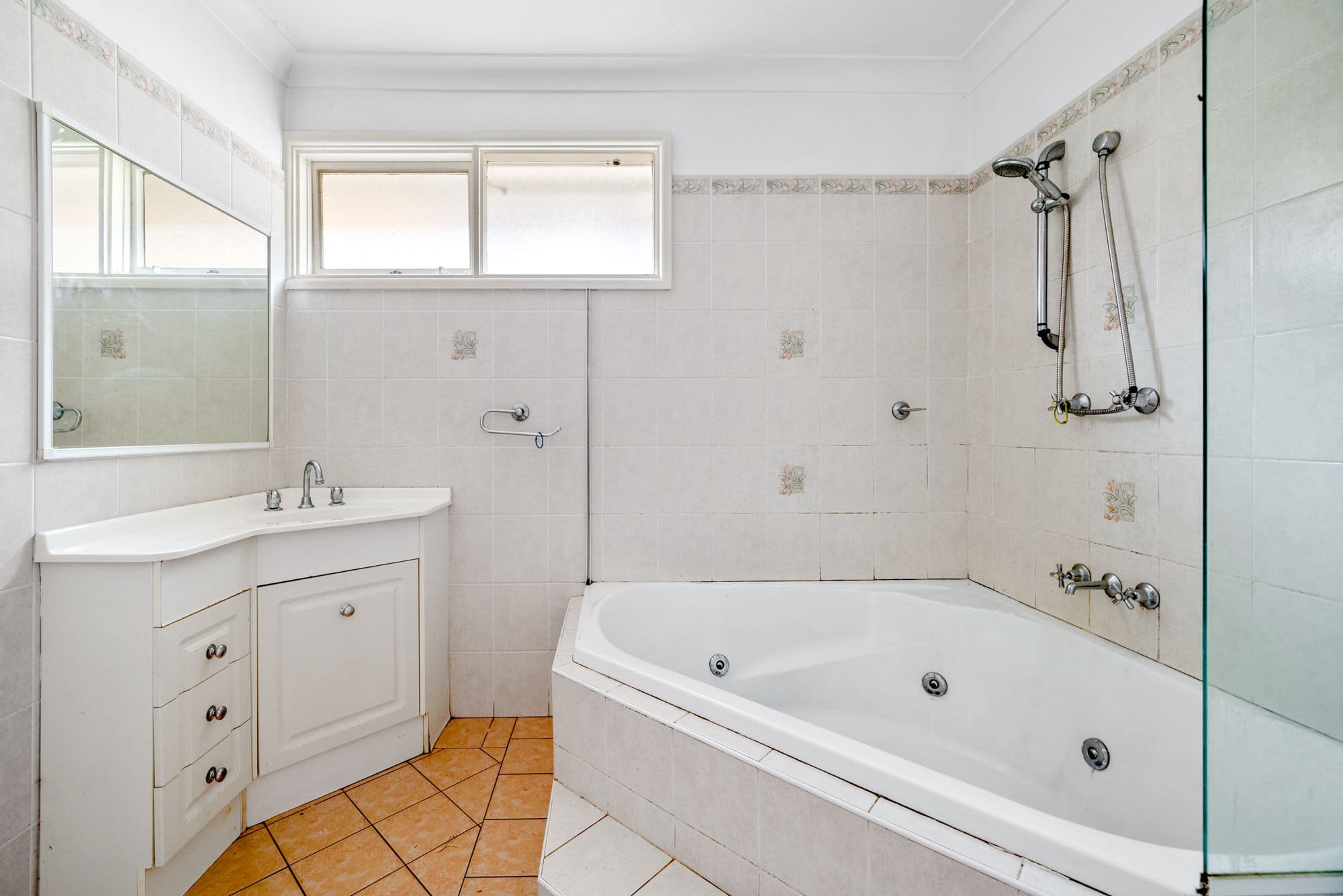 12 Tallawarra Road, Leumeah NSW 2560, Leumeah - Thumbnail 7