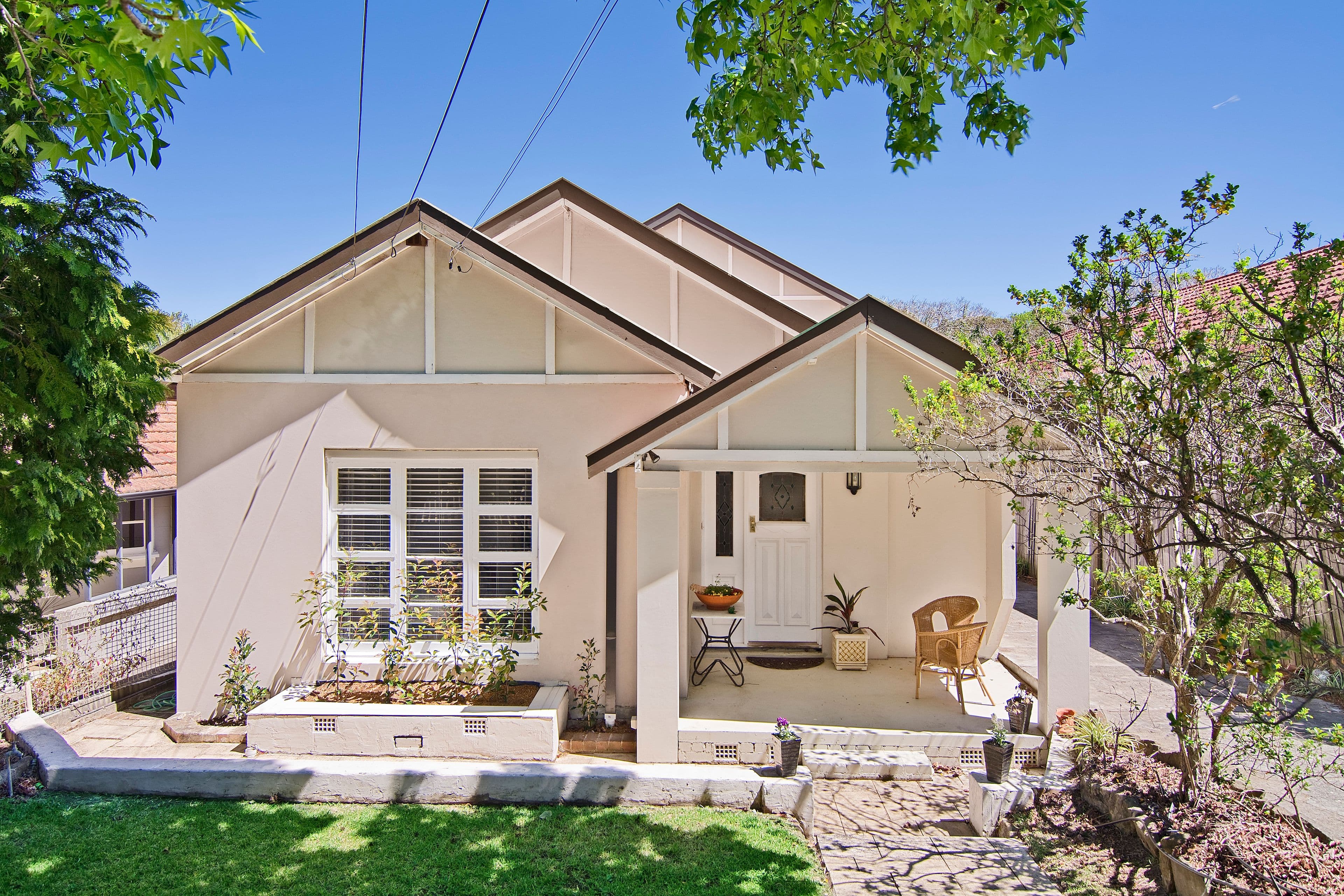 16 Windsor Road, Willoughby - Image 1