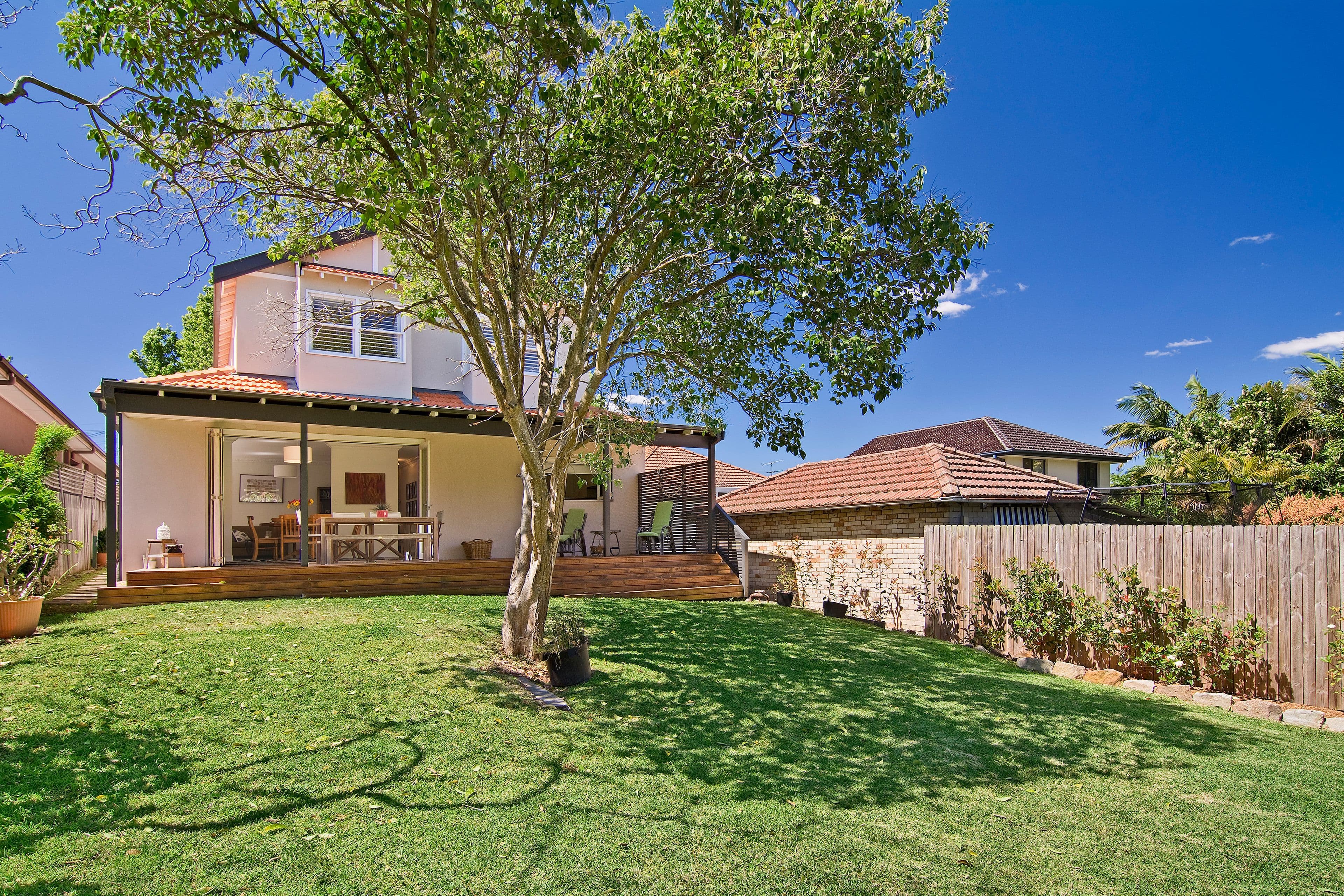 16 Windsor Road, Willoughby - Thumbnail 2