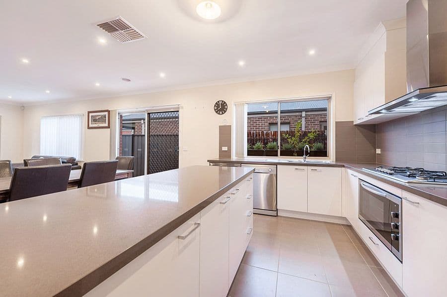 47 Millicent Drive, Craigieburn VIC 3064, Craigieburn - Thumbnail 2