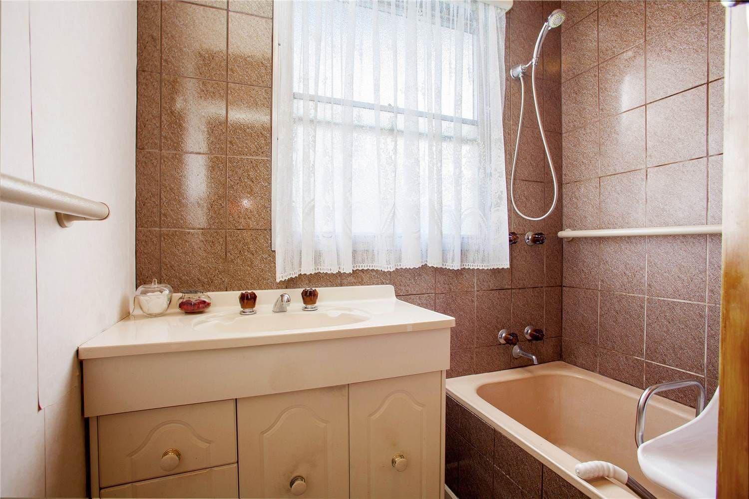 32 Cox Road, CORIO VIC 3214, Corio - Thumbnail 6