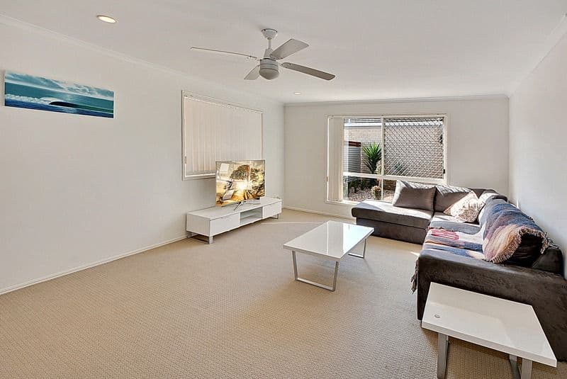 39 Lakeshore Place, LITTLE MOUNTAIN QLD 4551, Little Mountain - Thumbnail 2
