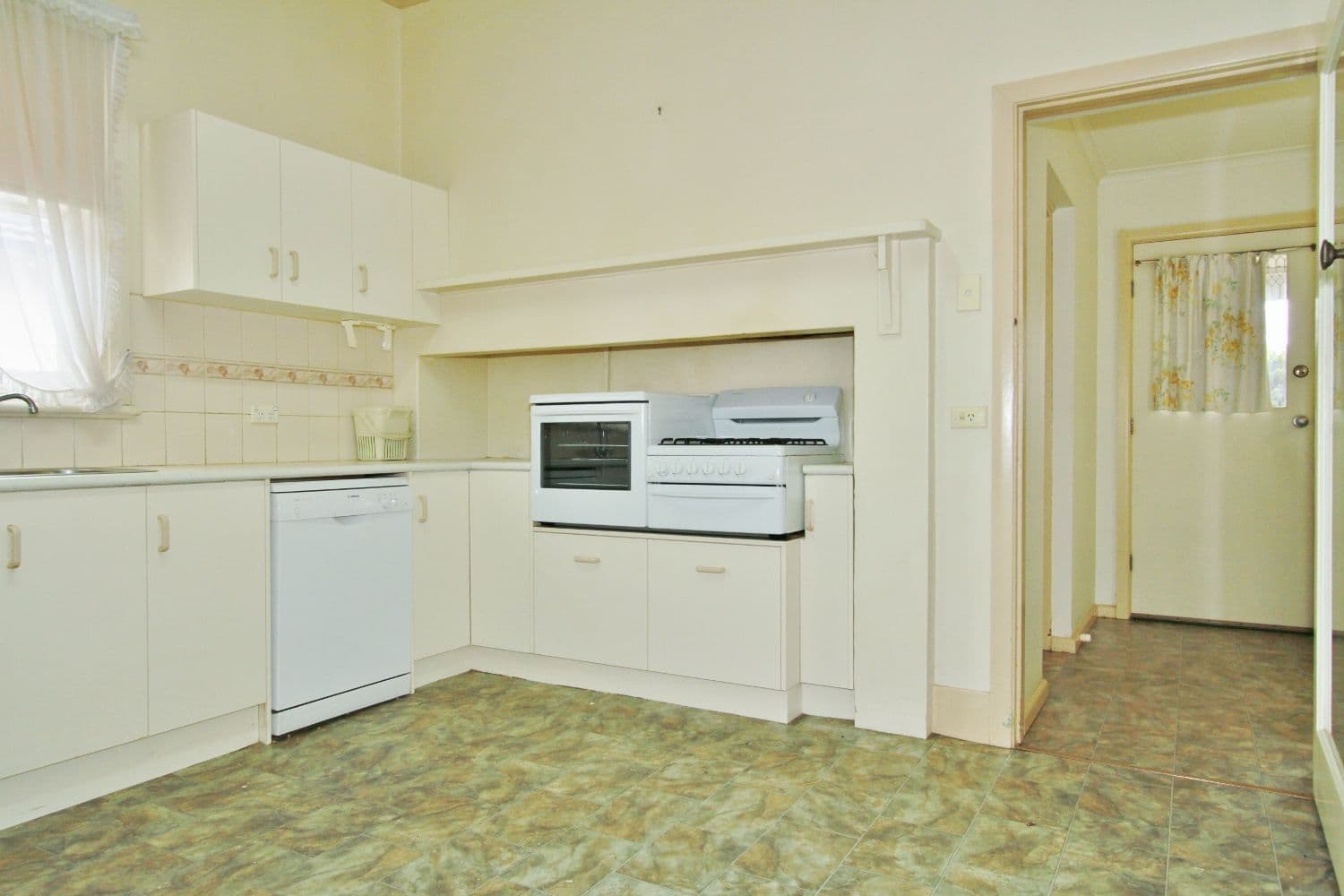 39 Condon Street, Kennington VIC 3550, Kennington - Thumbnail 4