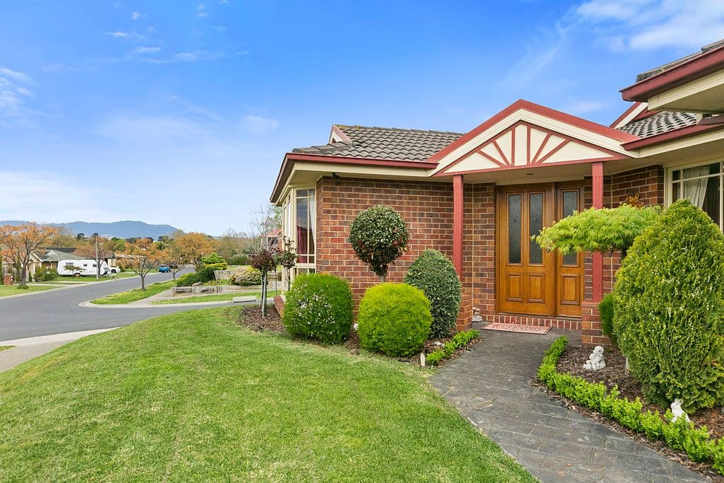 13 Kingsburgh Lane, Lilydale VIC 3140, Lilydale - Thumbnail 2