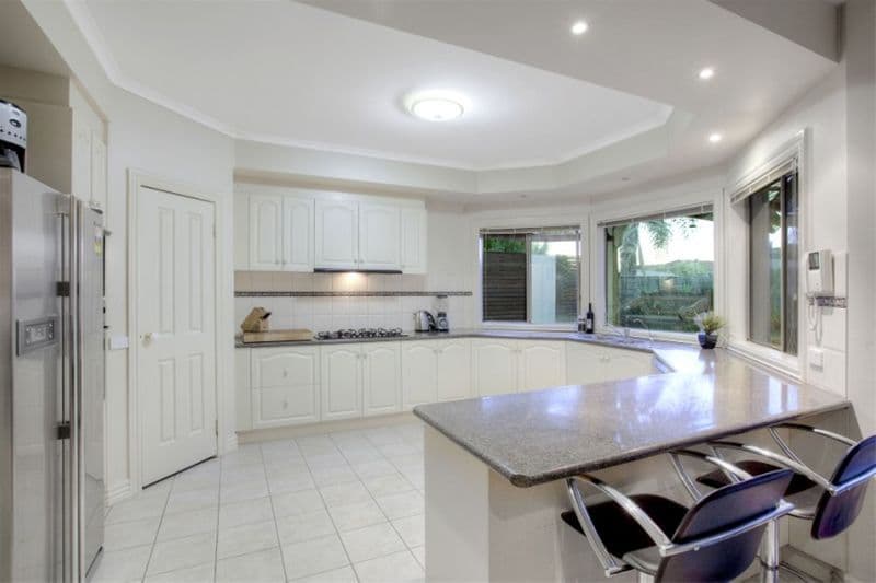 10 Jacqueline Drive, ASPENDALE GARDENS VIC 3195, Aspendale Gardens - Thumbnail 4