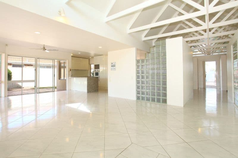 91 Cabana Boulevard, BENOWA QLD 4217, Benowa - Thumbnail 5