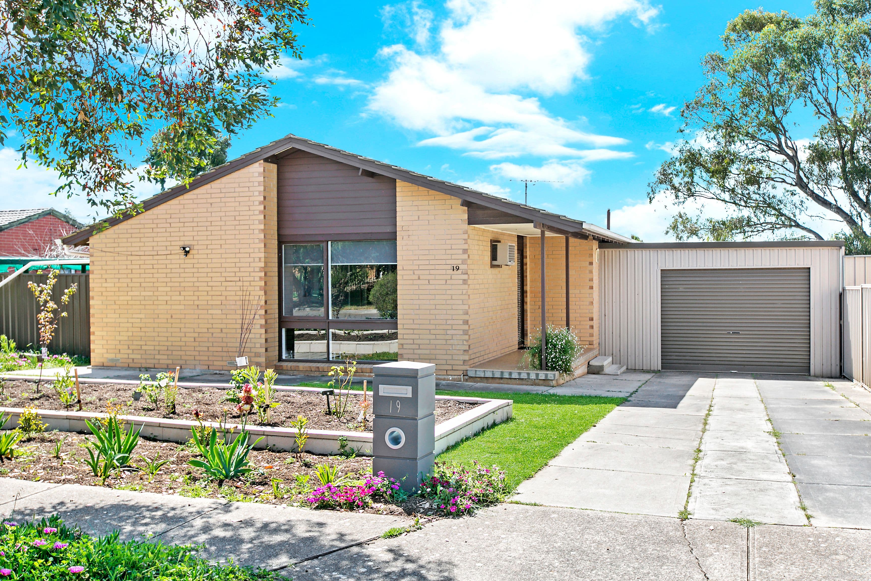 19 Simeon Crescent, Morphett Vale SA 5162, Morphett Vale - Image 1