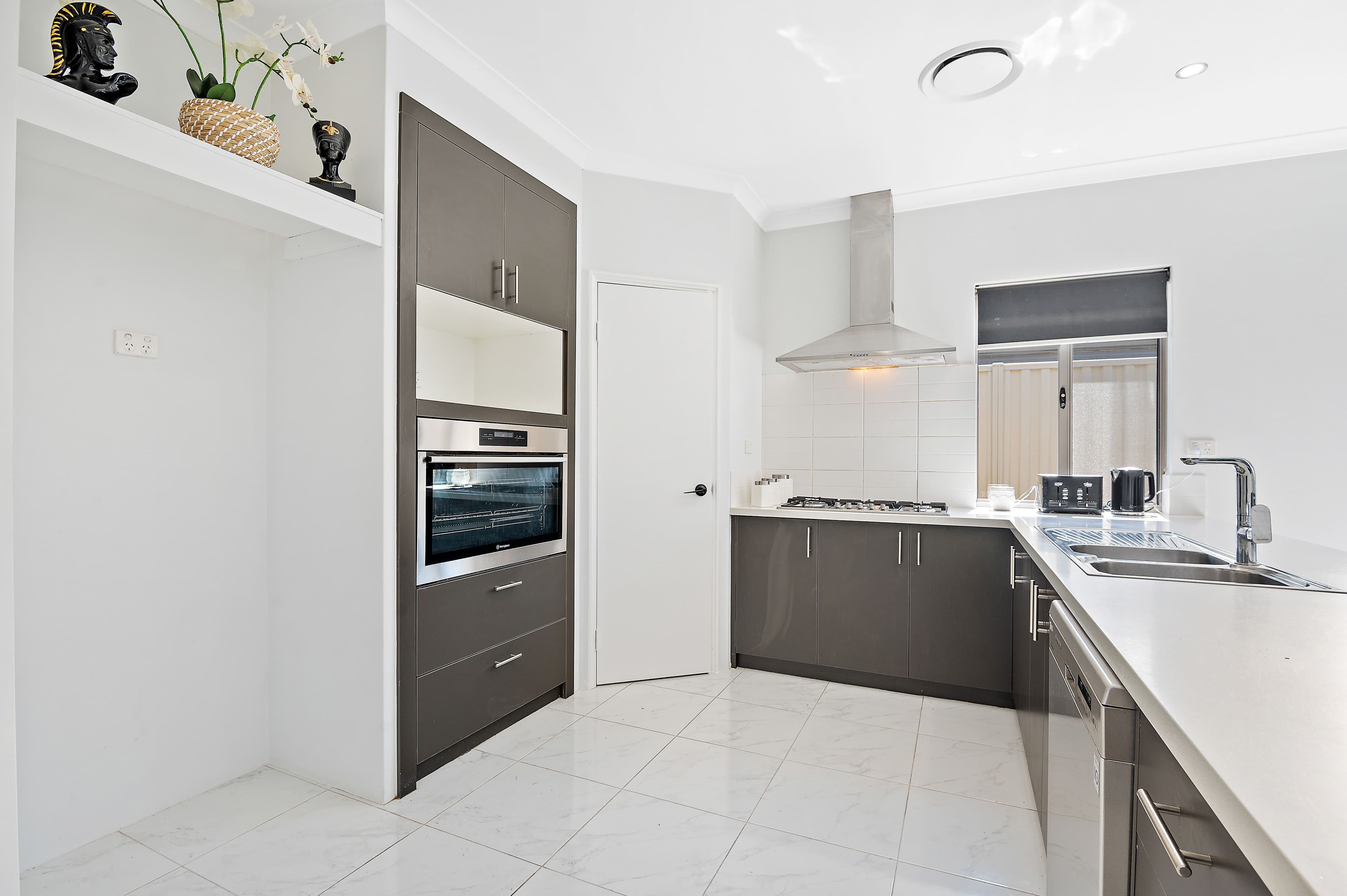6A Gullima Court, Huntingdale WA 6110, Huntingdale - Thumbnail 2
