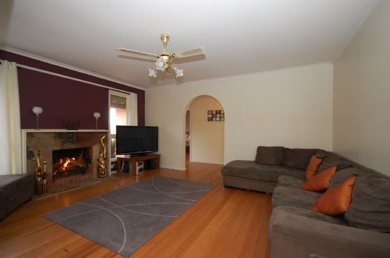 8 Kirtain Drive, CROYDON VIC 3136, Croydon - Thumbnail 2