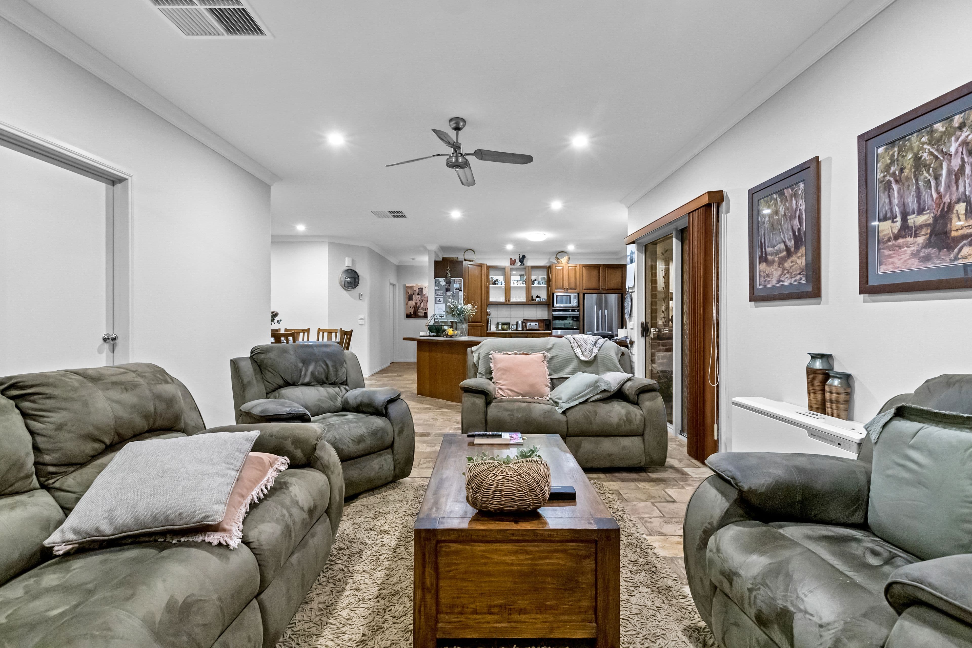 8 Regency Parade, Mildura VIC 3500, Mildura - Thumbnail 3