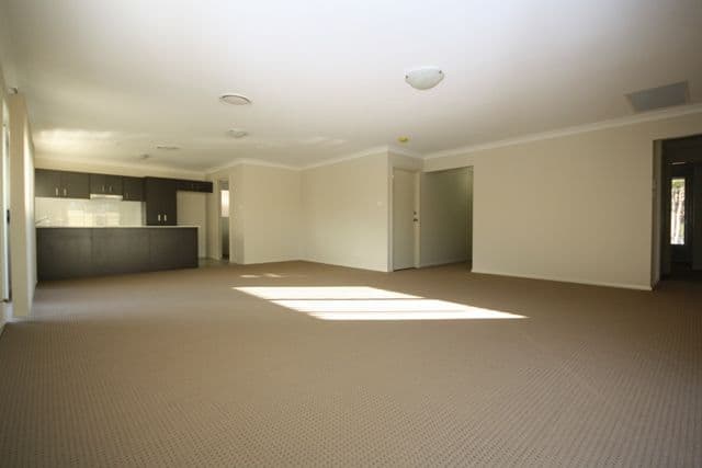 8 Genevieve Way, EDGEWORTH NSW 2285, Edgeworth - Thumbnail 3
