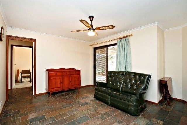 16 Amsterdam Street, CRAIGMORE SA 5114, Craigmore - Thumbnail 4