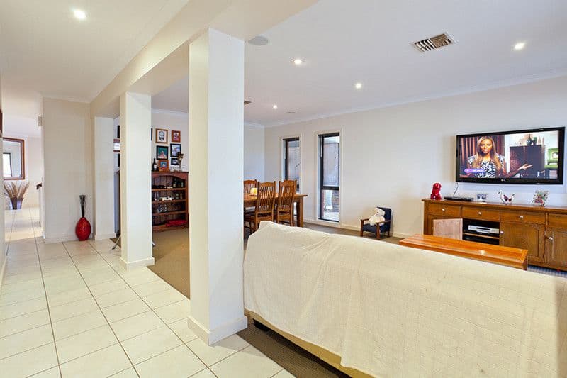 8 Kane Drive, MILDURA VIC 3500, Mildura - Thumbnail 5