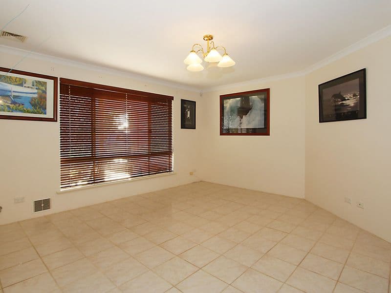 13 Engleswood Arcade, CANNING VALE WA 6155, Canning Vale - Thumbnail 2