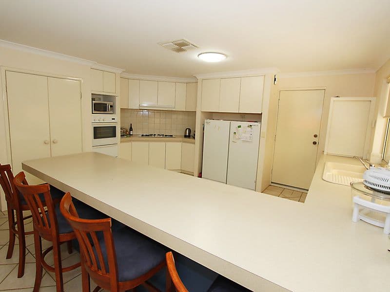 13 Engleswood Arcade, CANNING VALE WA 6155, Canning Vale - Thumbnail 8