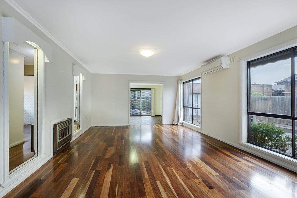11 Gladstone Street, Thomastown VIC 3074, Thomastown - Thumbnail 2