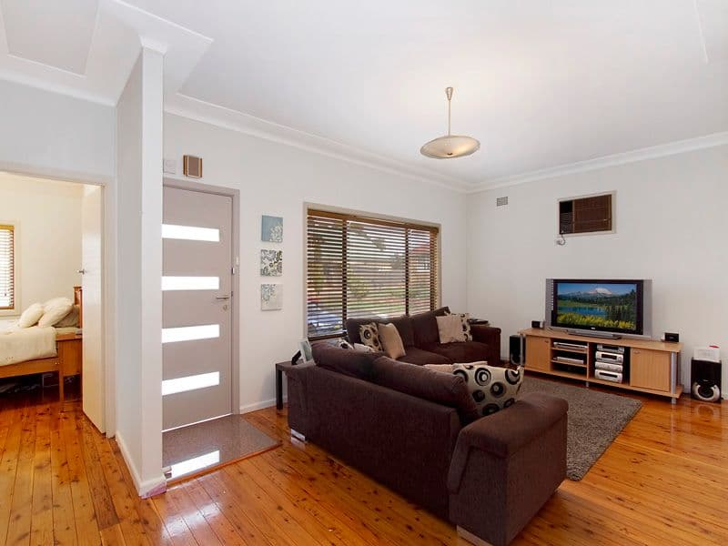25  Tolol Avenue, MIRANDA NSW 2228, Miranda - Thumbnail 2
