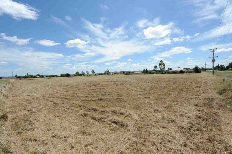 36 Alfred Street, CAMBOOYA QLD 4358, Cambooya - Thumbnail 2