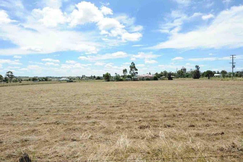 36 Alfred Street, CAMBOOYA QLD 4358, Cambooya - Thumbnail 3